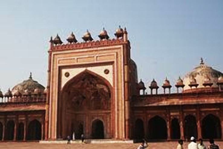 Best Weekend Getaways Places To Visit In Agra Hello Travel Buzz